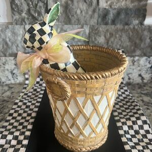 MacKenzie-Childs Courtly Check Rabbit Hippity Hop Flower Pot 🖤🤍 RARE! RETIRED!
